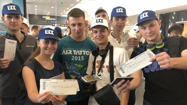 18 липня 2018, 9:31 Переглядів:   18 липня сто молодих авіаторів України вирушили до Лондона, де відвідають Міжнародний авіакосмічний салон Фарнборо 2018