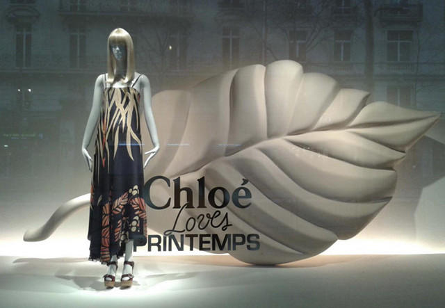 Chloe = Хлоя - істинно французька марка, яку правильно називати Хлоя, а ніяк не Хлое або Хлоя, як це роблять, на жаль, багато