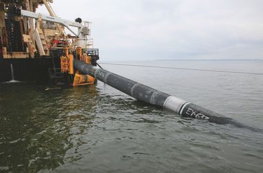 18 червня 2015 року, 15:38 Переглядів:   Дві нитки газопроводу з'єднають узбережжя Росії та Німеччини