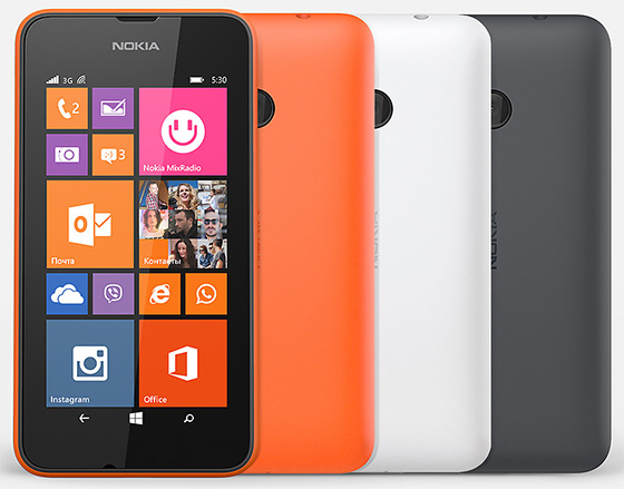 За доброю традицією я взяв собі помаранчевий апарат, заодно порівняв з Lumia 930, Lumia 630