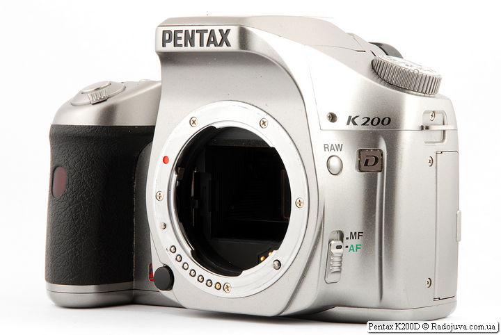 за   наданий   фотоапарат Pentax K200D величезна подяка Іллі Костенко   (Перша офіційна фотобарахолка міста Дніпропетровська)