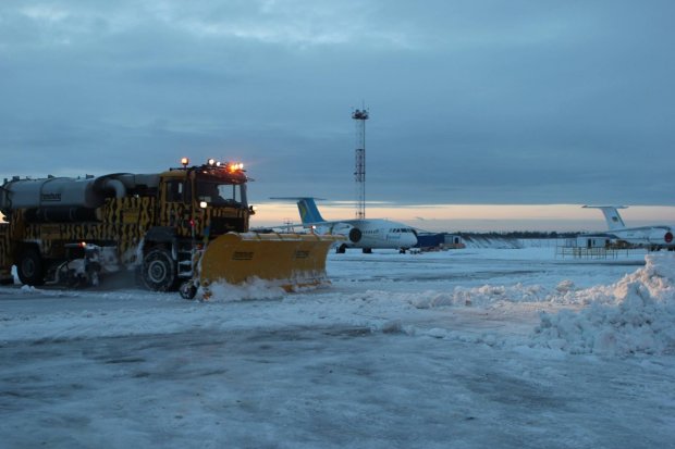 Міжнародний аеропорт Бориспіль тимчасово вводить обмеження на прибуття імпортних вантажів через великими їх сезонними обсягами, про що повідомляє прес-служба аеропорту