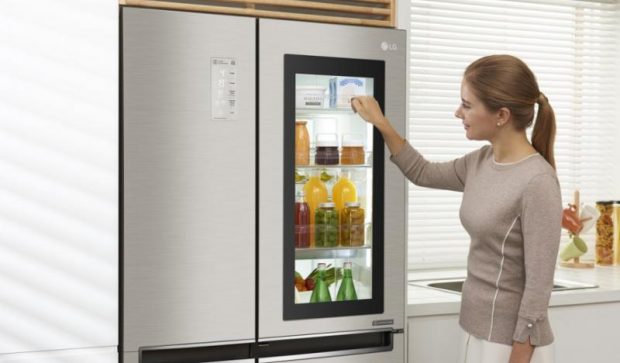 За способом управління холодильники можна поділити на два основних типи - механічні та електронні