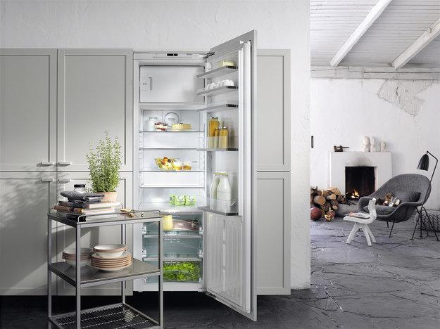 Холодильник можна віднести до самої «ненажерливої» побутової техніки в будинку, тому клас енергоспоживання ігнорувати не варто